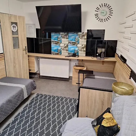 3 * Nový Štětín
